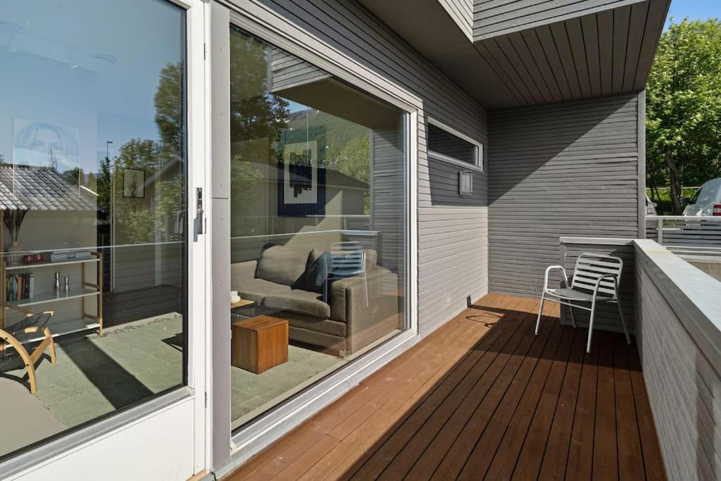 Seaview Studio W/Terrace&Parking Tromso Luaran gambar
