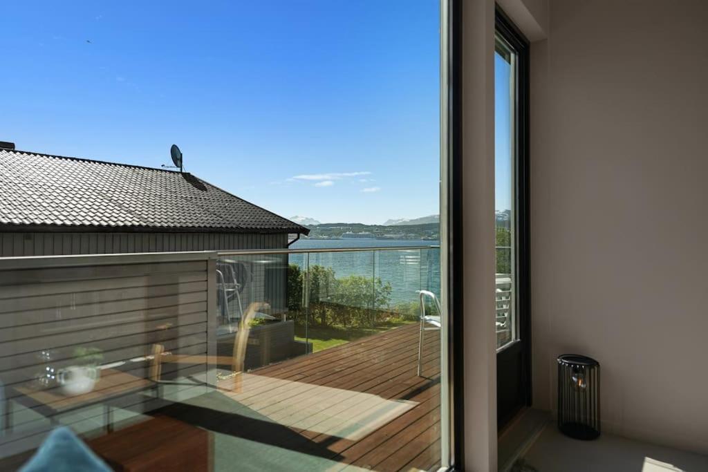 Seaview Studio W/Terrace&Parking Tromso Luaran gambar